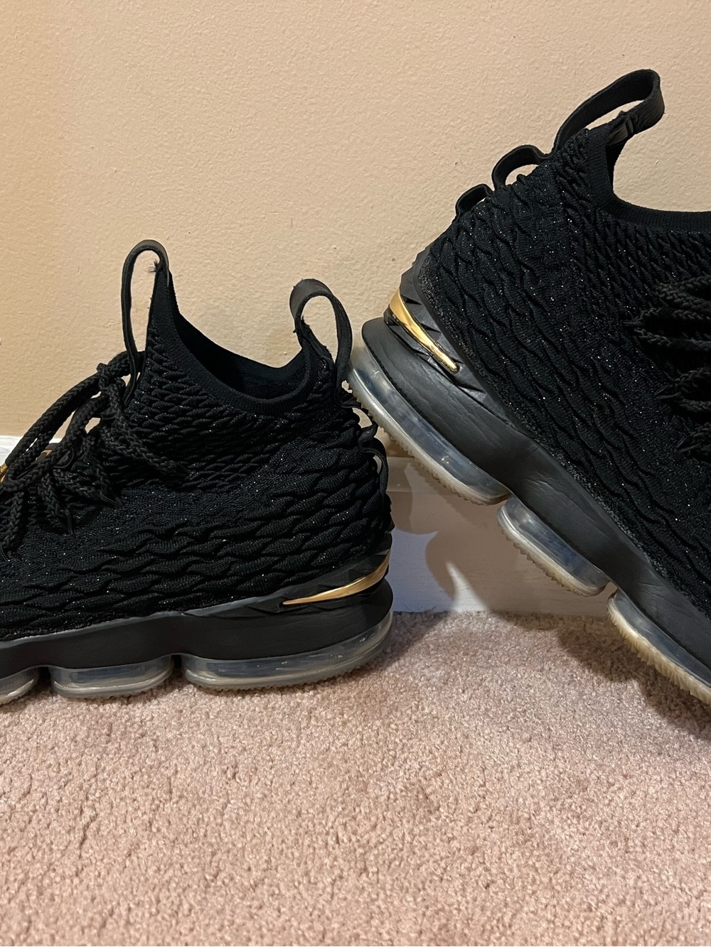 Nike LeBron 15 'Metallic Gold' 897648-006 Men's Size 13